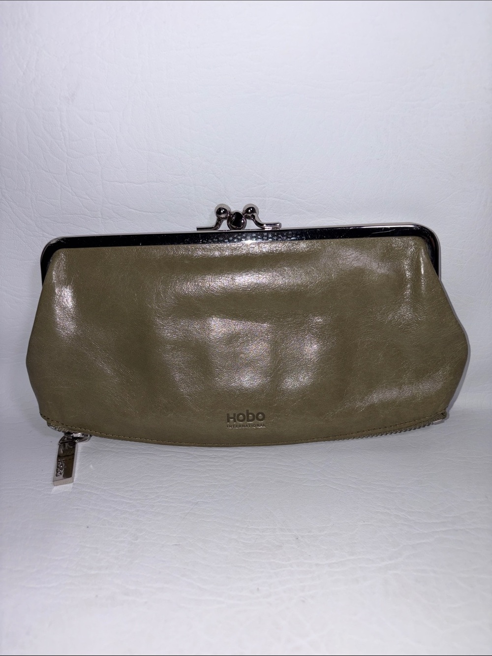 HOBO MAVIS LEATHER CLUTCH WALLET DOUBLE KISS LOCK TOP FULL ZIP BOTTOM Green